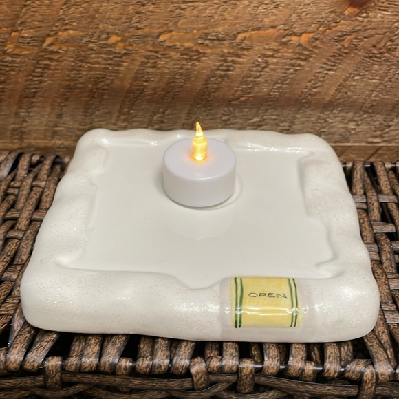 Mary Engelbreit "Wonder Books" Christmas Tea Light Holder 2002 COLLECTIBLE - Picture 9 of 13